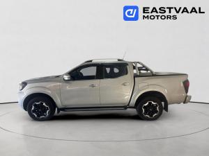 Nissan Navara 2.5DDTi double cab LE Plus - Image 4