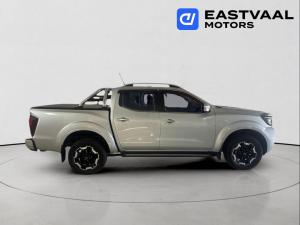 Nissan Navara 2.5DDTi double cab LE Plus - Image 8