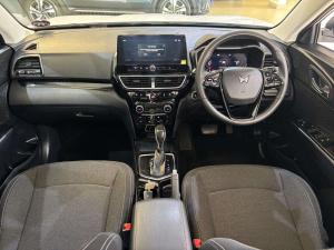 Mahindra XUV 3XO 1.2T AX5 auto - Image 12