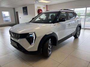 Mahindra XUV 3XO 1.2T AX5 auto - Image 3