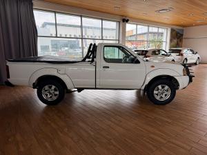 Nissan NP300 Hardbody 2.5TDi Hi-rider - Image 10