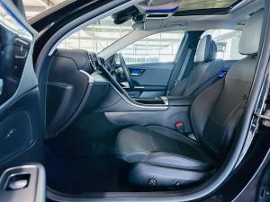 Mercedes-Benz C-Class C220d Avantgarde - Image 5