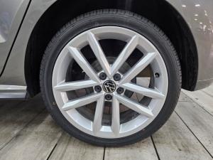 Volkswagen Polo Vivo hatch 1.0TSI GT - Image 4