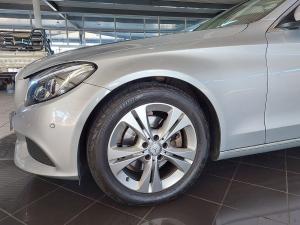 Mercedes-Benz C-Class C220d Avantgarde - Image 5