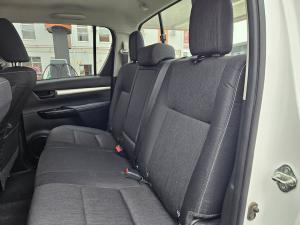 Toyota Hilux 2.4GD-6 double cab Raider manual - Image 14