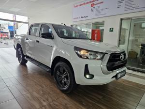 Toyota Hilux 2.4GD-6 double cab Raider manual - Image 1