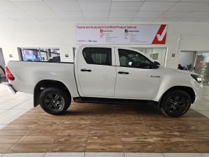 Toyota Hilux 2.4GD-6 double cab Raider manual - Image 3