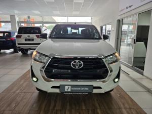 Toyota Hilux 2.4GD-6 double cab Raider manual - Image 4