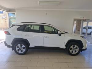 Toyota RAV4 2.0 GX - Image 3