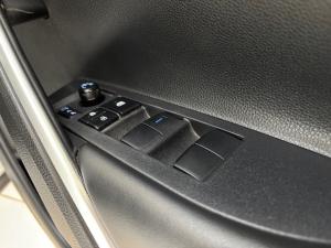 Toyota Corolla Cross 1.8 Hybrid XR - Image 11