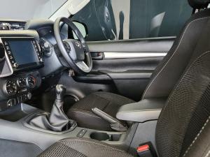 Toyota Hilux 2.4GD-6 single cab Raider manual - Image 7
