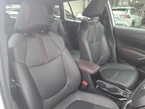 Toyota Corolla Cross 1.8 HEV XR - Image 17