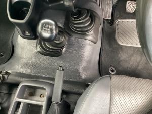 Toyota Land Cruiser 79 4.2D single cab - Image 10