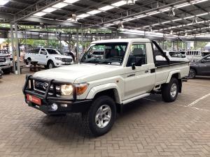Toyota Land Cruiser 79 4.2D single cab - Image 16