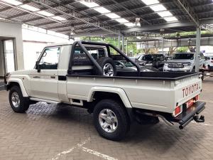 Toyota Land Cruiser 79 4.2D single cab - Image 17