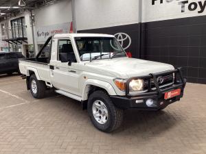 Toyota Land Cruiser 79 4.2D single cab - Image 1