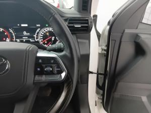 Toyota Landcruiser 300 V6 3.3D ZX - Image 10