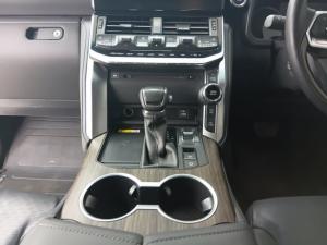 Toyota Landcruiser 300 V6 3.3D ZX - Image 11