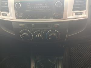 Toyota Hilux 3.0 D-4D Legend 45 R/BS/C - Image 13