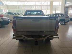 Toyota Hilux 3.0 D-4D Legend 45 R/BS/C - Image 5