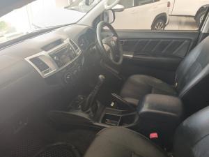 Toyota Hilux 3.0 D-4D Legend 45 R/BS/C - Image 7