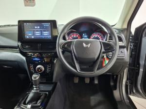 Mahindra XUV 3XO 1.2T MX2 manual - Image 12