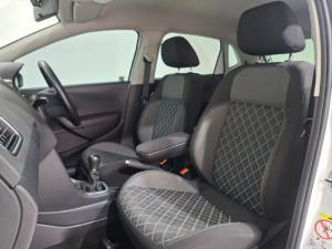 Volkswagen Polo Vivo hatch 1.6 Style - Image 9
