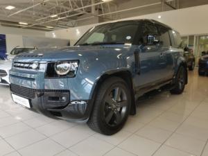 Land Rover Defender 110 D350 X-Dynamic HSE - Image 3