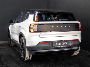 Volvo EX30 Cross Country Twin Motor Performance Ultra - Image 17