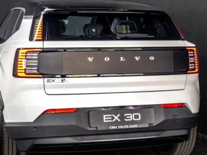 Volvo EX30 Cross Country Twin Motor Performance Ultra - Image 7