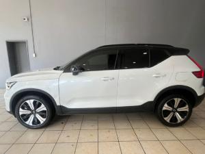Volvo XC40 Recharge Single Motor Plus - Image 4