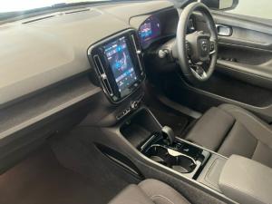 Volvo XC40 Recharge Single Motor Plus - Image 7