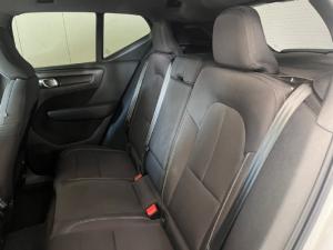 Volvo XC40 Recharge Single Motor Plus - Image 9