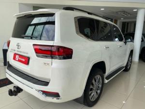 Toyota Land Cruiser 300 3.5T ZX - Image 3