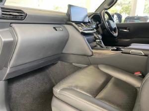 Toyota Land Cruiser 300 3.5T ZX - Image 9