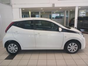 Toyota Aygo 1.0 - Image 11