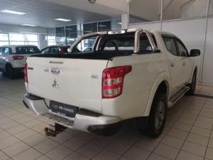 Mitsubishi Triton 2.4DI-D double cab 4x4 - Image 11