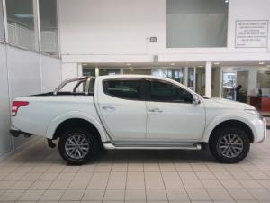 Mitsubishi Triton 2.4DI-D double cab 4x4 - Image 7