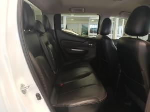 Mitsubishi Triton 2.4DI-D double cab 4x4 - Image 8