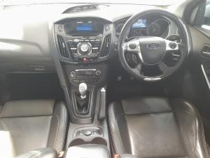 Ford Focus ST 3 - Image 21