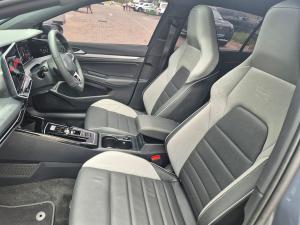 Volkswagen Golf 1.4TSI R-Line Plus - Image 18