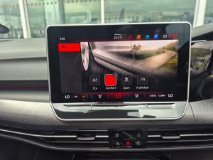 Volkswagen Golf 1.4TSI R-Line Plus - Image 25