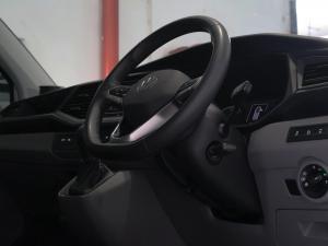 Volkswagen Transporter 2.0BiTDI Kombi SWB Trendline Plus 4Motion - Image 14