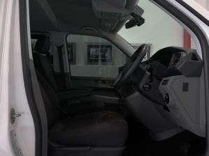 Volkswagen Transporter 2.0BiTDI Kombi SWB Trendline Plus 4Motion - Image 22