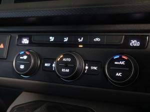 Volkswagen Transporter 2.0BiTDI Kombi SWB Trendline Plus 4Motion - Image 24
