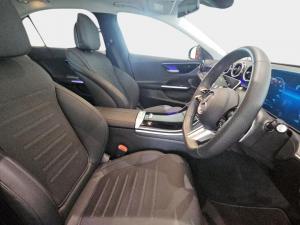 Mercedes-Benz C-Class C200 Avantgarde - Image 12