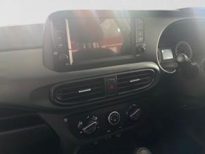 Hyundai Grand i10 1.2 Premium hatch - Image 10