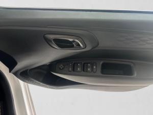 Hyundai Grand i10 1.2 Premium hatch - Image 13