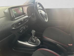 Hyundai Grand i10 1.2 Premium hatch - Image 16