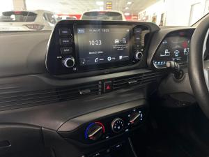 Hyundai Grand i10 1.2 Premium hatch - Image 20